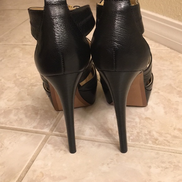 NWOB  👠 MICHAEL KORS 👄 SZ. 8.5 BLK 👩🏼👏🏻😘💎 - Picture 6 of 6